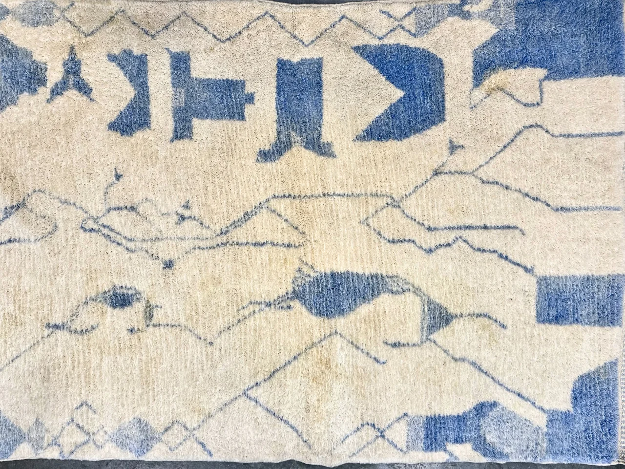 The natural wool 5x7 rug from Vancouver after cleaning